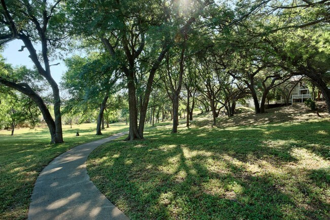 Jogging Path - River Crossing Townhomes