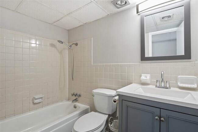 Building Photo - 1800 Lavaca St