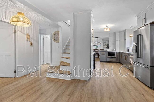 Building Photo - 15 Wiemes Ct