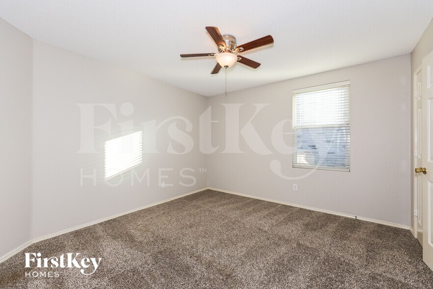 Building Photo - 614 Silvertop Rd