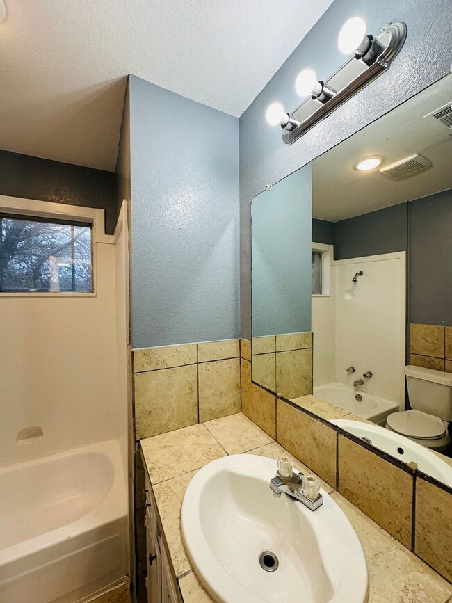 Building Photo - 1227/1229 S 17th St.