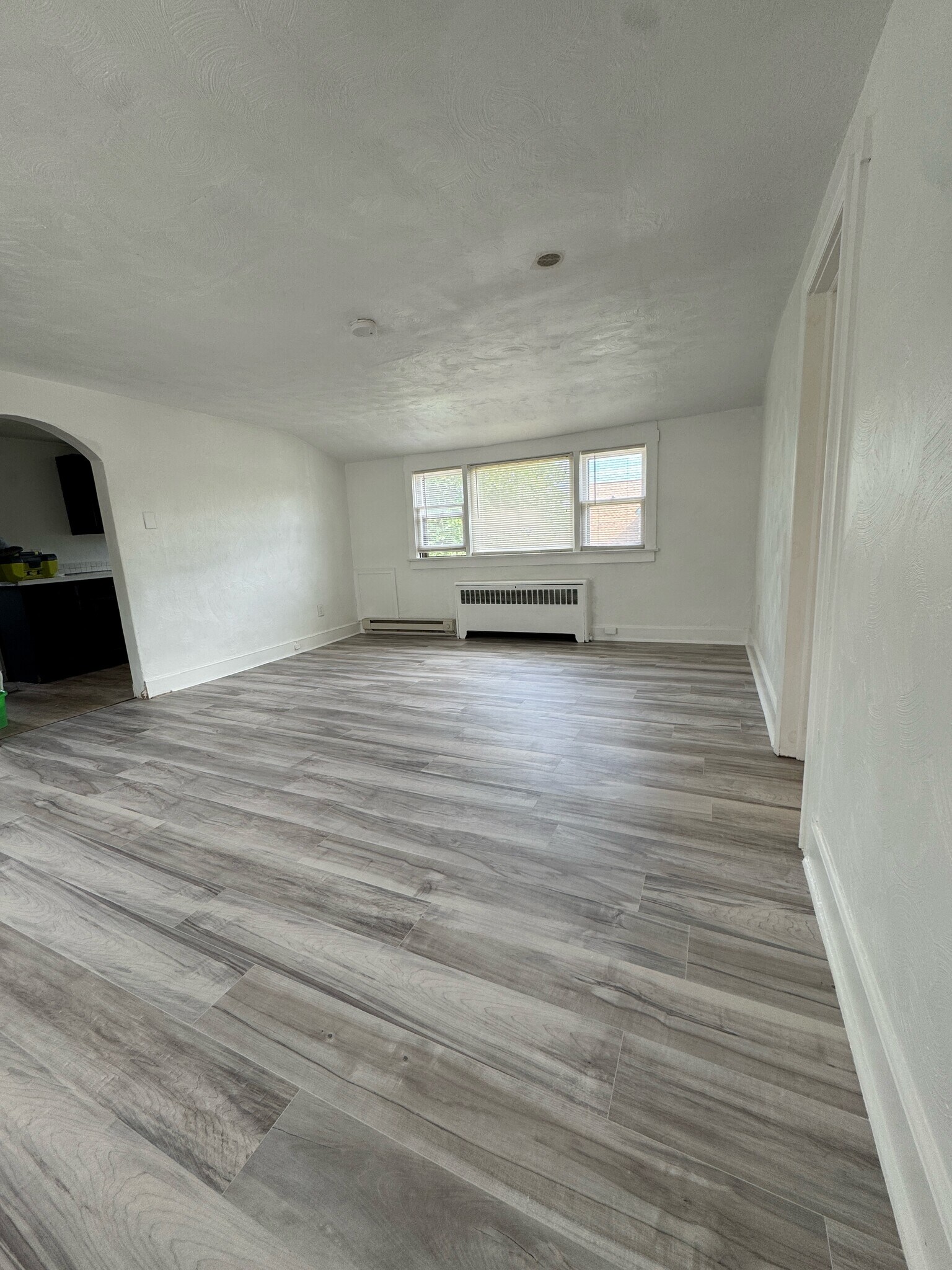 Building Photo - 1316 Maple Ave