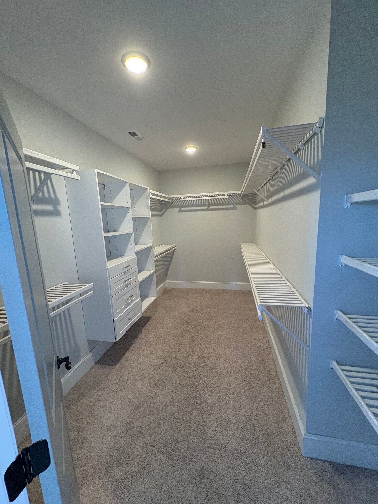 Building Photo - 729 Windemere Rd