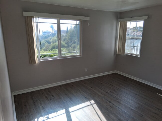 Building Photo - 1749 Avocado Rd