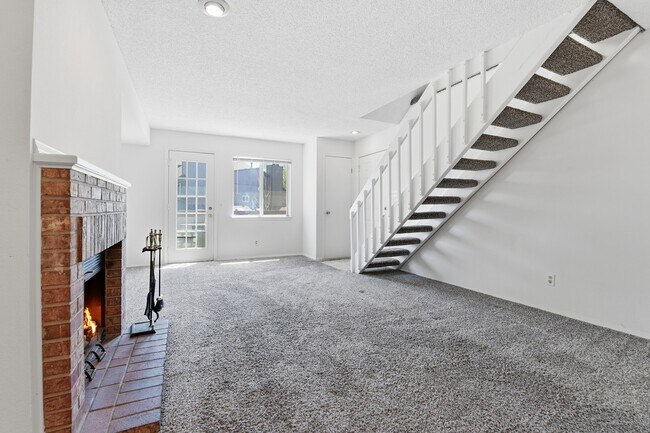 Building Photo - 5041 Garrison St