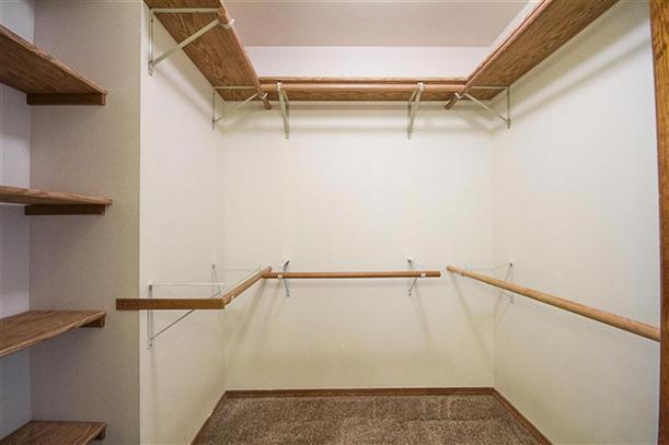Building Photo - Charming Single Level Home with Open Floor...