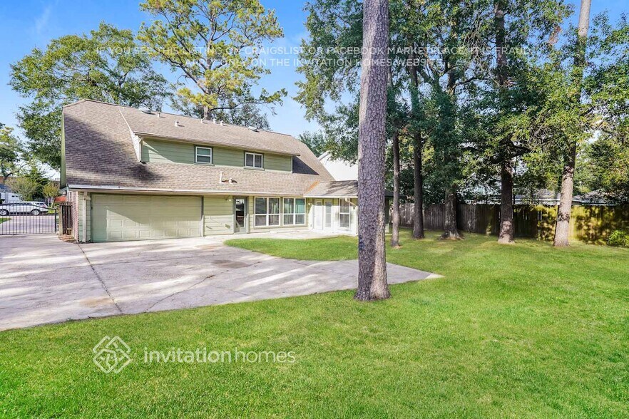 Building Photo - 5803 Old Lodge Dr