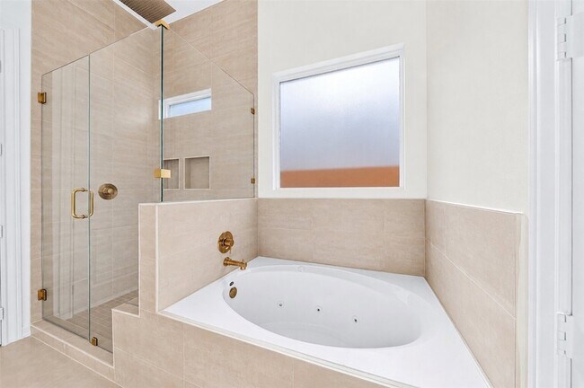 Building Photo - 9627 Champion Heavens Dr
