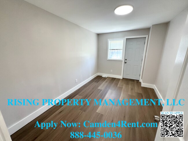 Building Photo - 1566 Bradley Ave