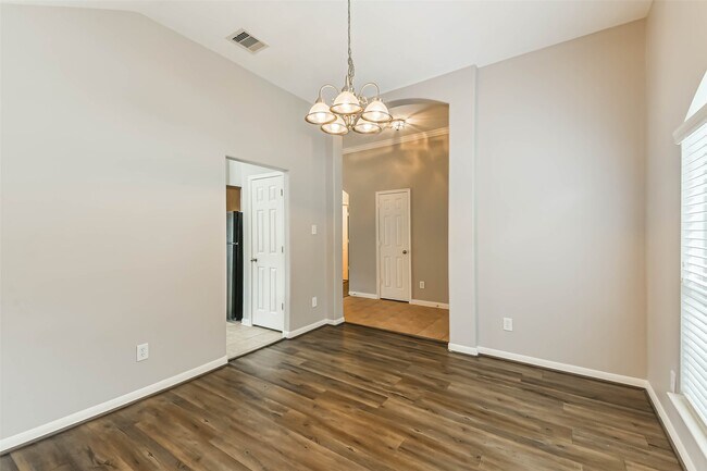 Building Photo - 13831 Hillingdale Ln