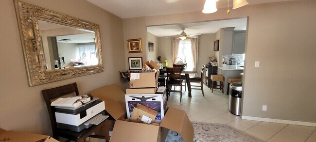 Building Photo - 6 Albergo Ct