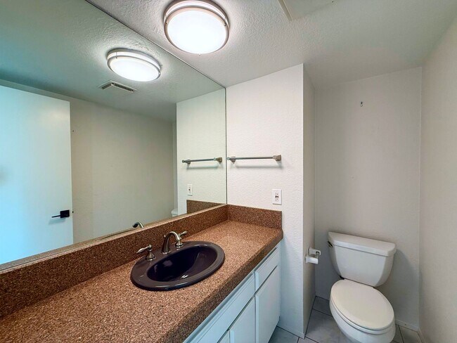 Building Photo - Experience refined coastal living in the h...