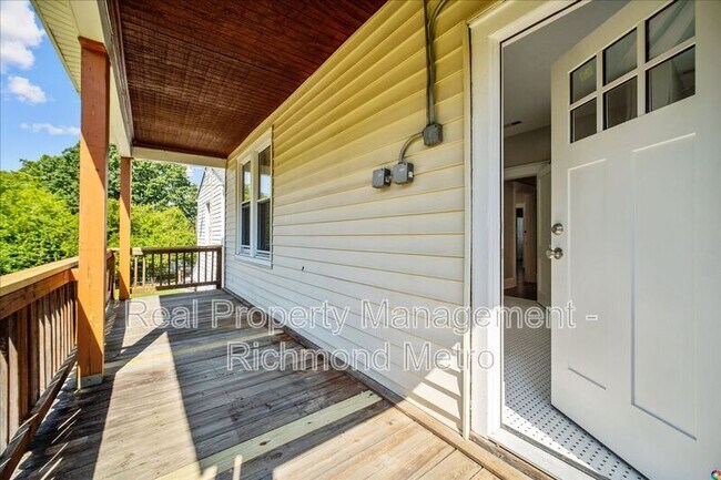 Building Photo - 1313 N 35th St