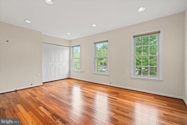 Building Photo - 6562 Sand Wedge Ct