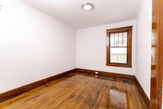 Building Photo - 645 Pawling Ave