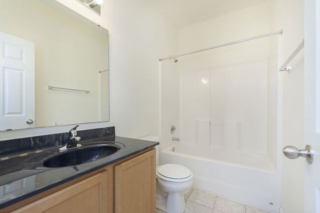 Building Photo - 3 Bedroom 2 Full Bath Ranch in Westfield in Popular Maple Knoll!