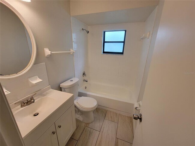 Building Photo - 5413 McLeod Dr