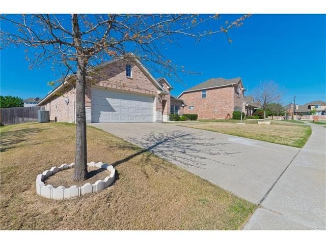 Building Photo - 913 Redbud Road