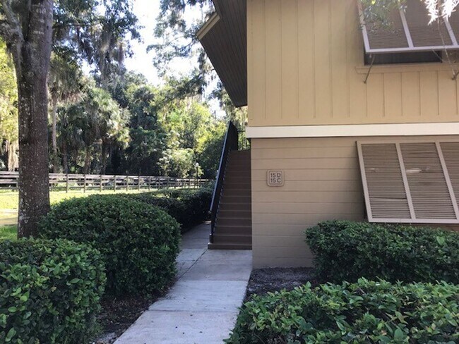 Building Photo - MOVE IN READY CONDO