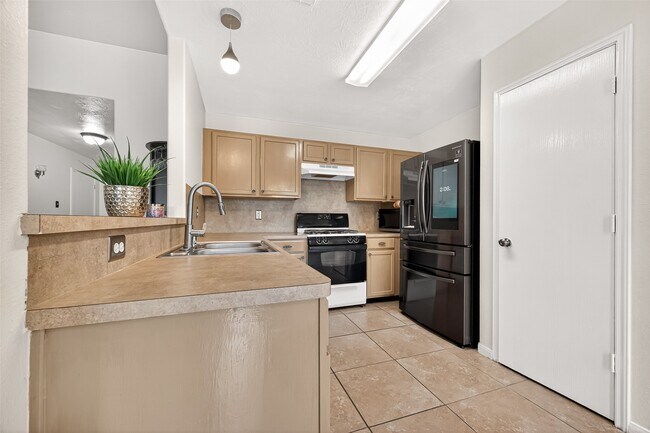 Building Photo - 2510 Fox Water Dr