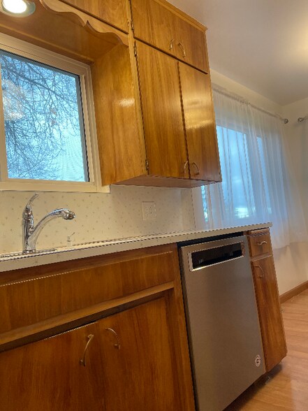 Building Photo - 129 126th St E