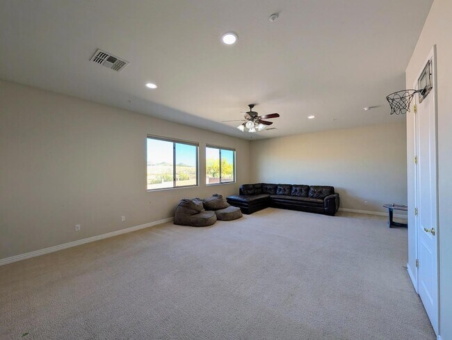 Building Photo - 27321 N Gidiyup Trail