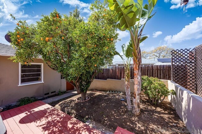 Building Photo - 8810 Mariposa St