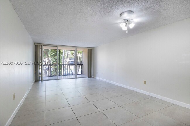 Building Photo - 10855 SW 112th St