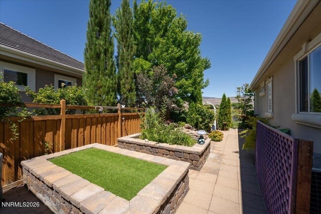 Building Photo - 7330 Island Queen Dr