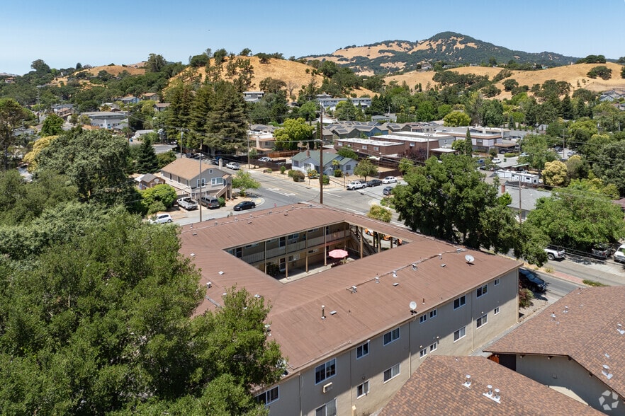 Primary Photo - 1221 Vallejo Avenue Apartments
