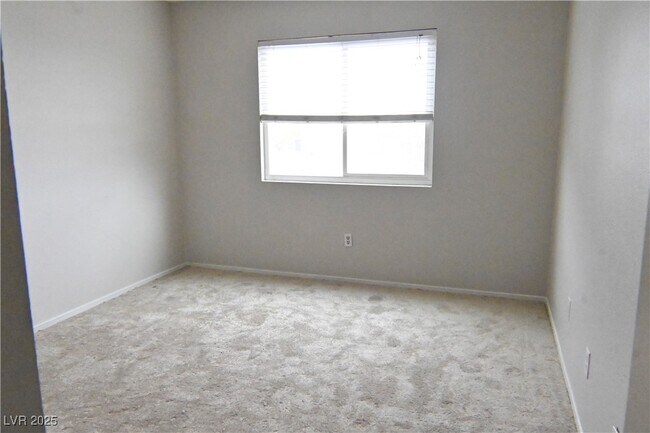 Building Photo - 2241 N Jones Blvd