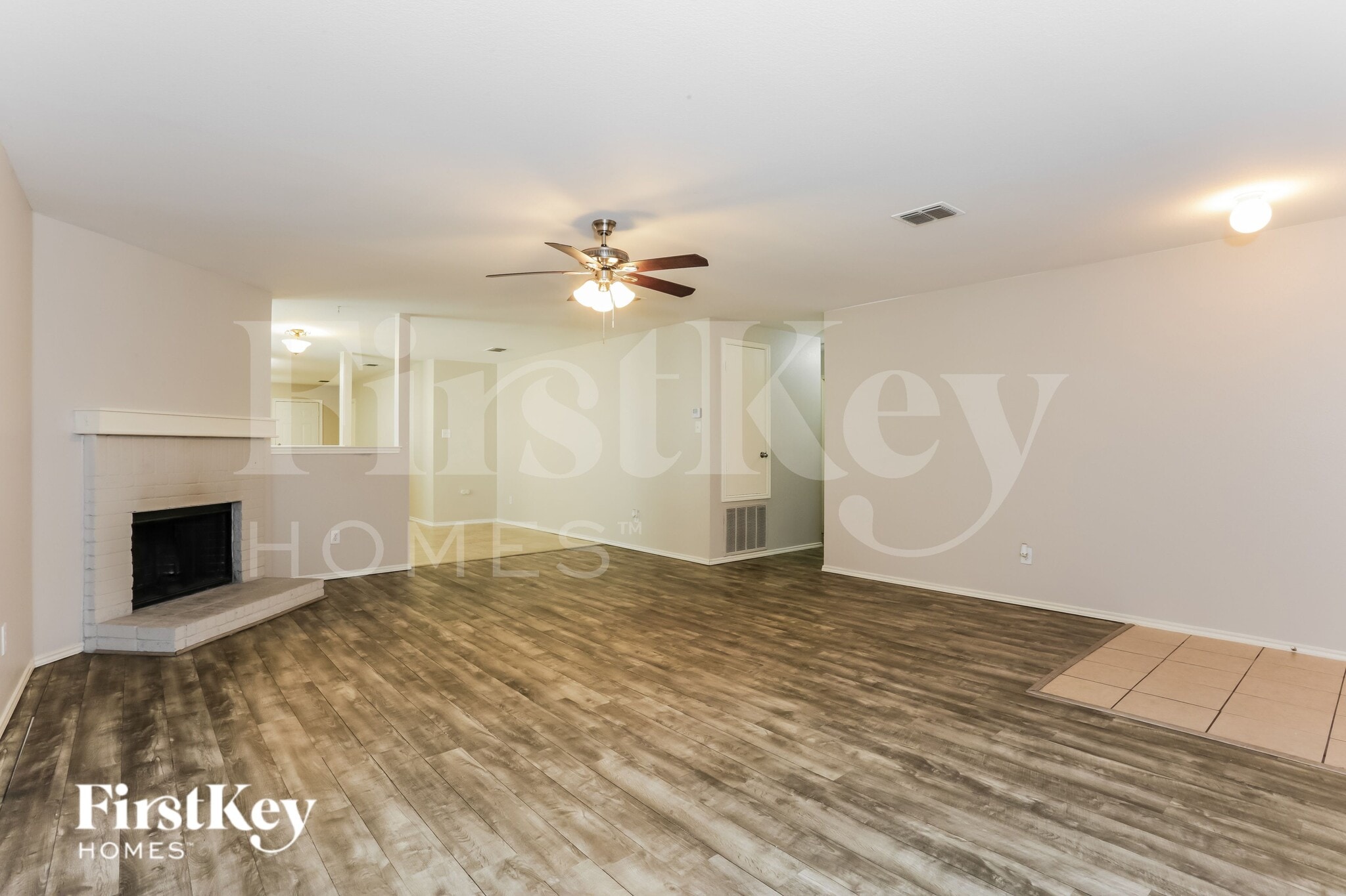 Building Photo - 1413 Erin Ct