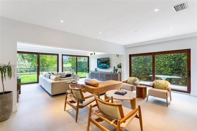 Building Photo - 5911 Alton Rd