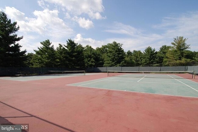 Building Photo - 7401 Westlake Terrace