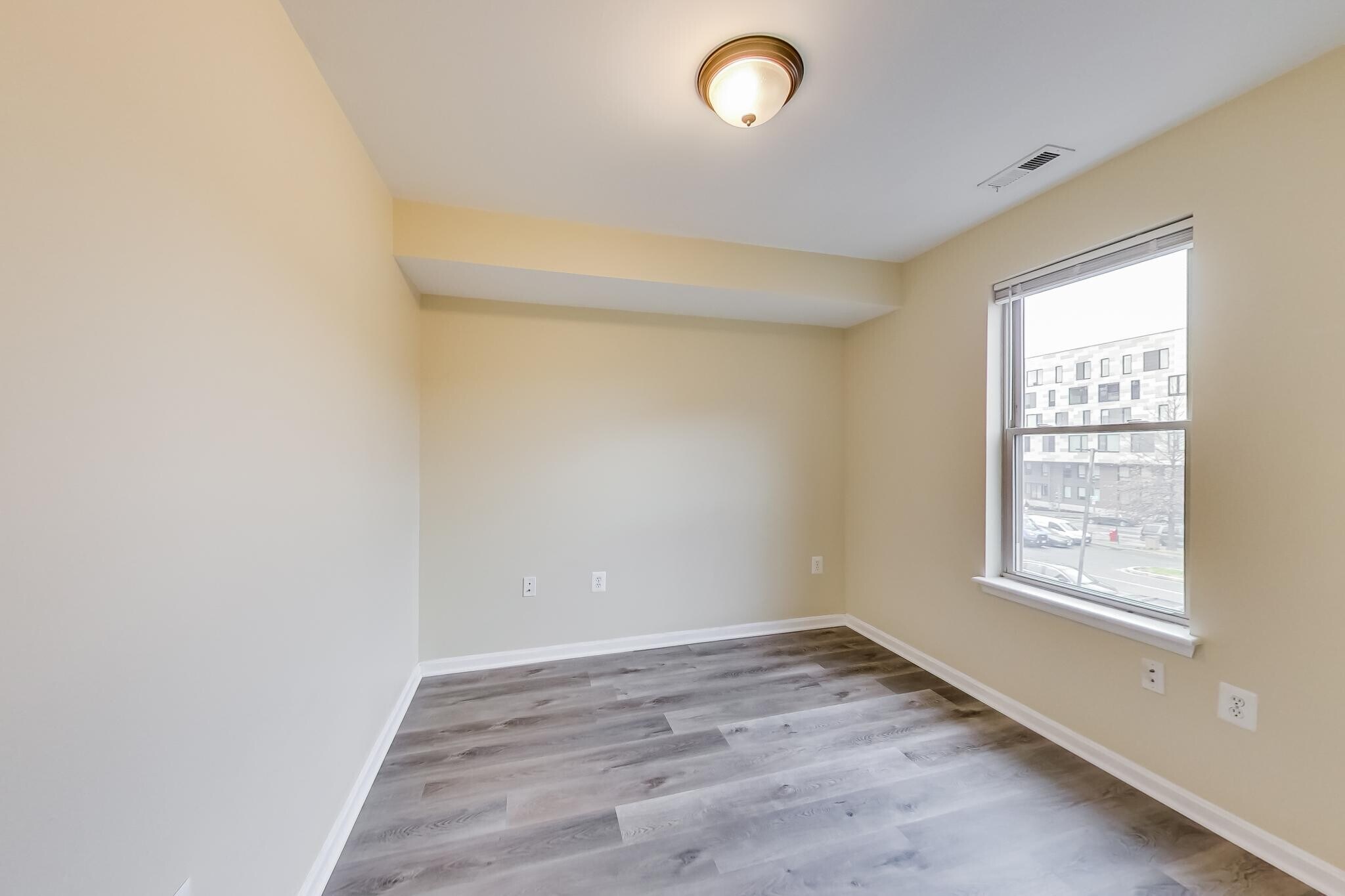 Building Photo - 1343 Clifton St NW