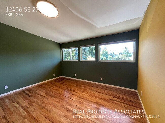 Building Photo - 12456 SE 27th St