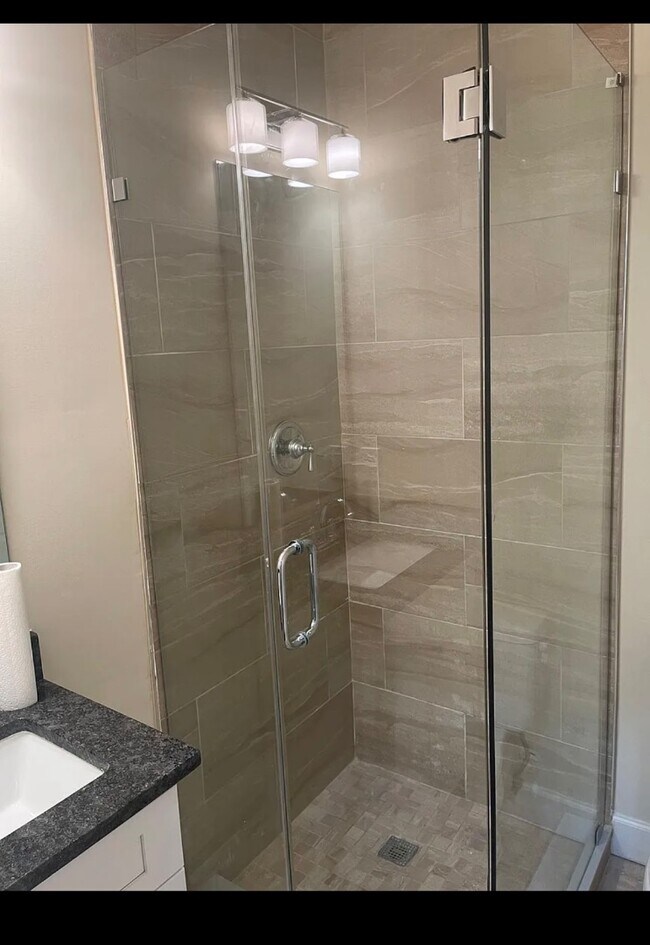 Building Photo - 1141 Owen Pl NE