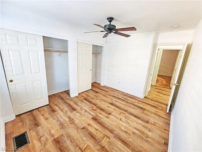 Building Photo - 5945 Badlands Ln