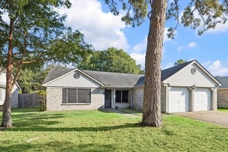 Building Photo - 19822 Winding Branch Dr