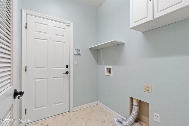 Building Photo - 5985 Wind Cave Ln