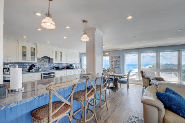 Building Photo - 2066 N Ocean Blvd
