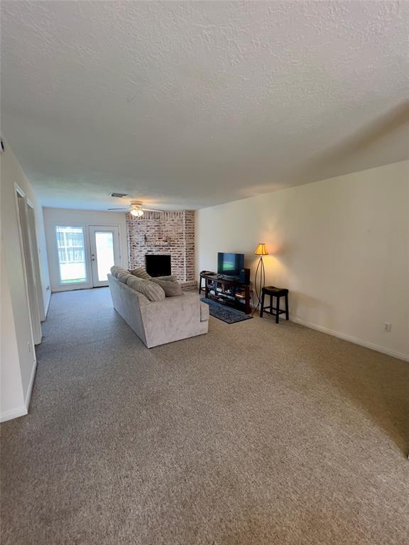 Building Photo - 510 Birdsong Dr