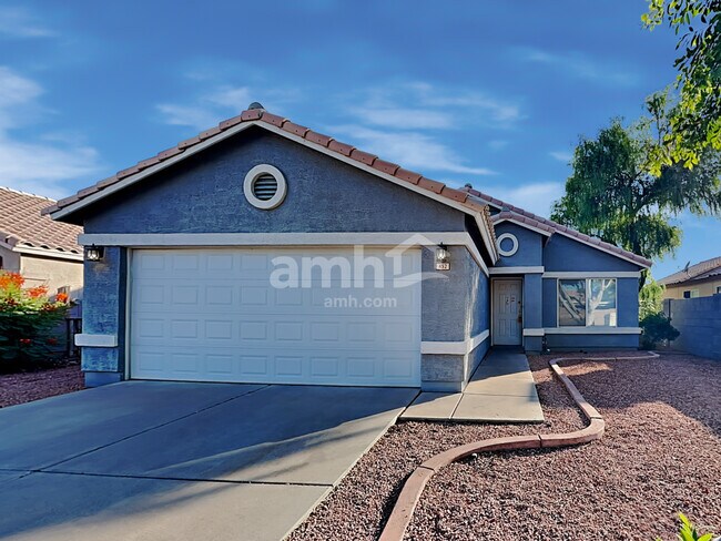 Primary Photo - 452 N Rochester