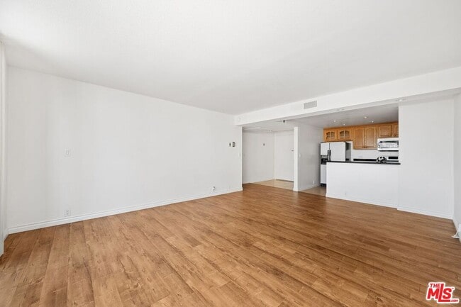 Building Photo - 10535 Wilshire Blvd