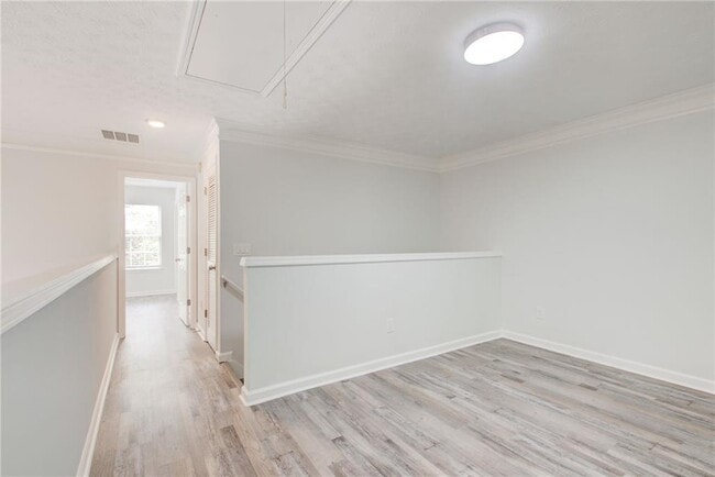 Building Photo - 2470 Stonegate Dr