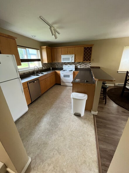 Building Photo - 441 Firelight Dr