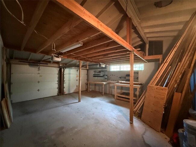 Building Photo - 2607 Princeton Dr