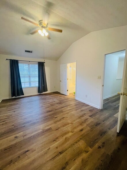 Building Photo - 3709 Hutchinson Trace Dr