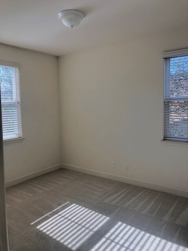 Building Photo - 4 br, 2.5 bath House - 205 Vista Del Rio Ct.