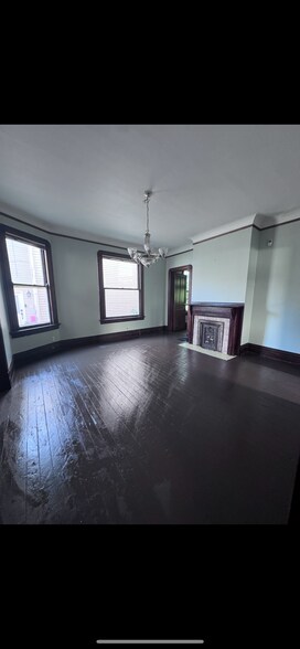 Primary Photo - 109 N 7th St